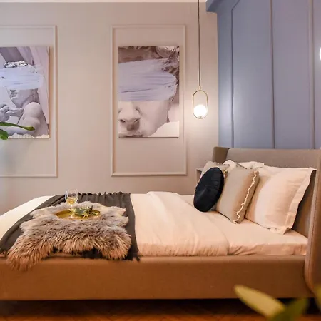 Apartment The Charms- Near Radisson *